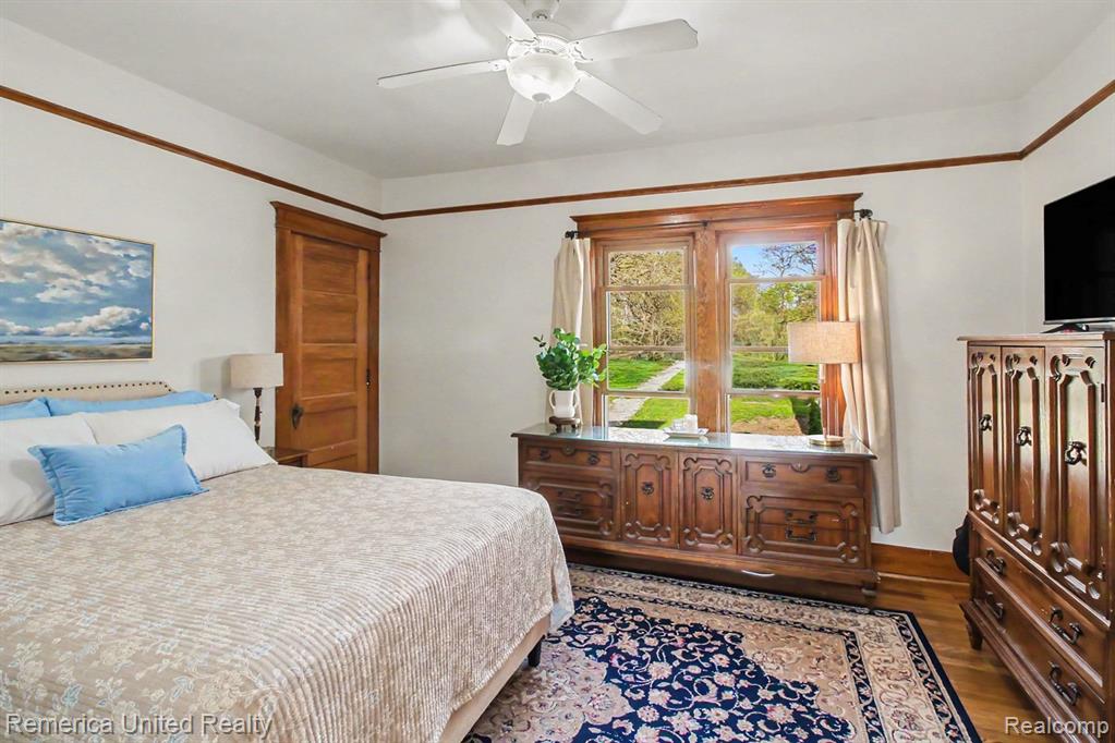 525 W Buno Road, Milford, MI 48381 — Photo 18