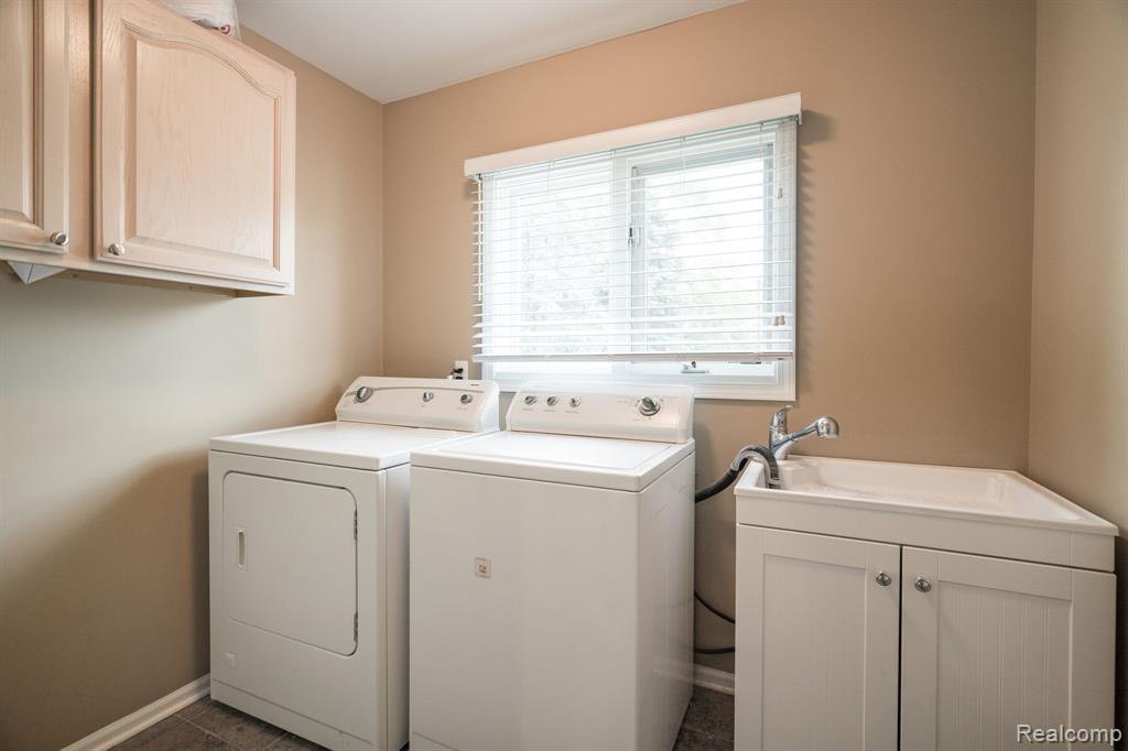 4096 Villager Dr Drive, Lake Orion, MI — Photo 27