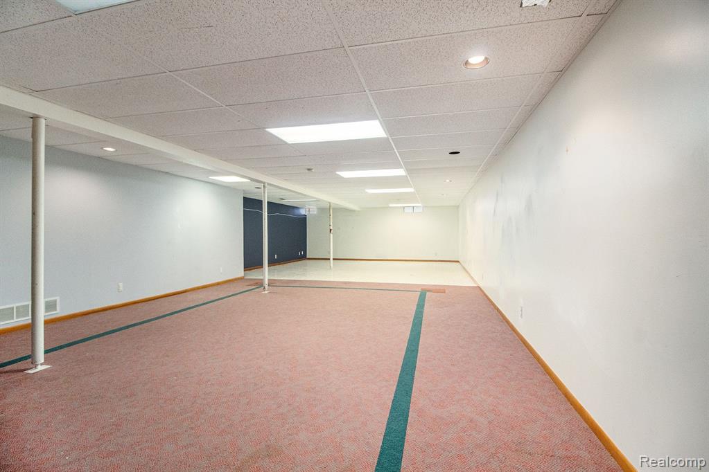 8912 MISSION Drive, Brighton, MI 48116 — Photo 16