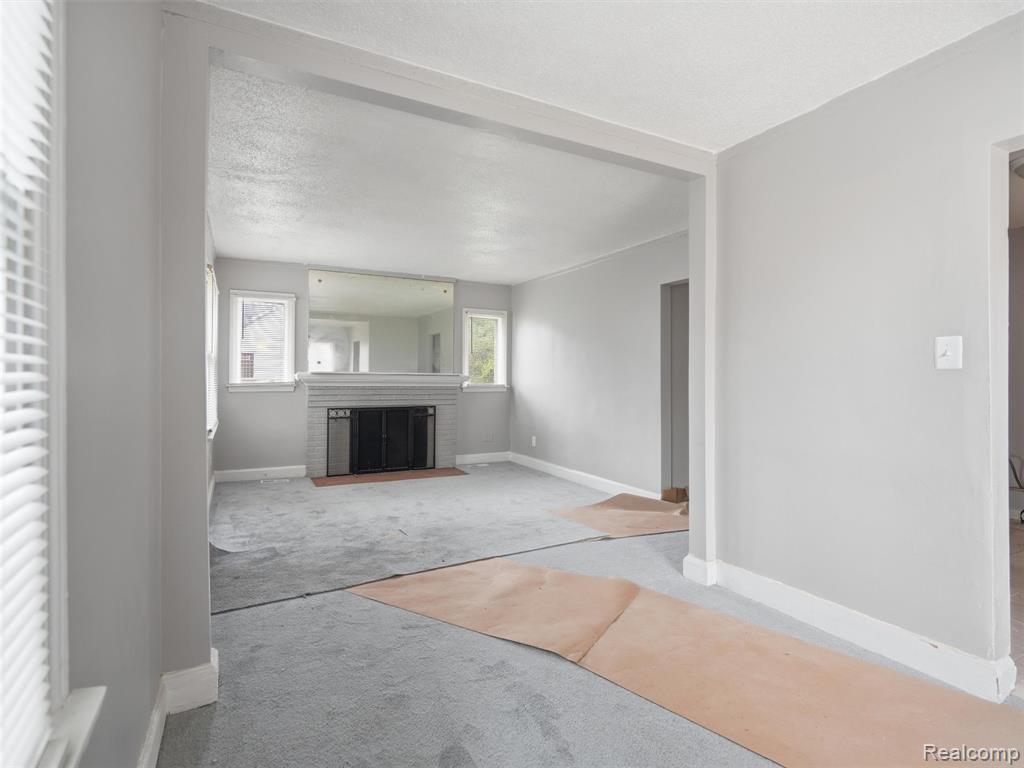 9586 Mansfield Street, Detroit, MI 48227 — Photo 3