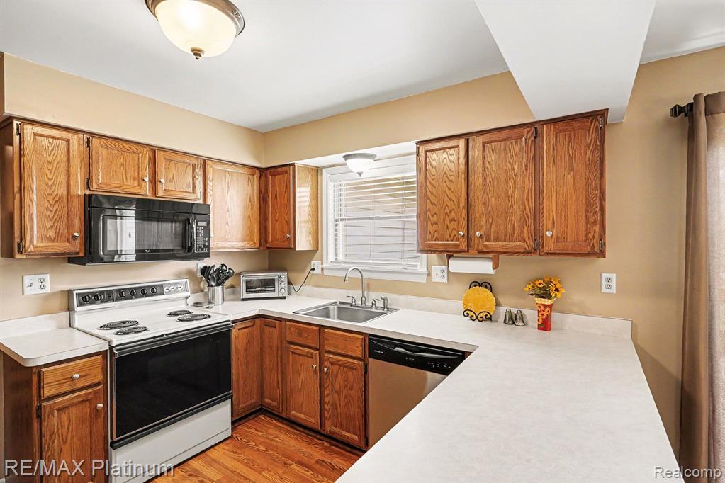 61959 Topsfield Lane, South Lyon, MI 48178 — Photo 10