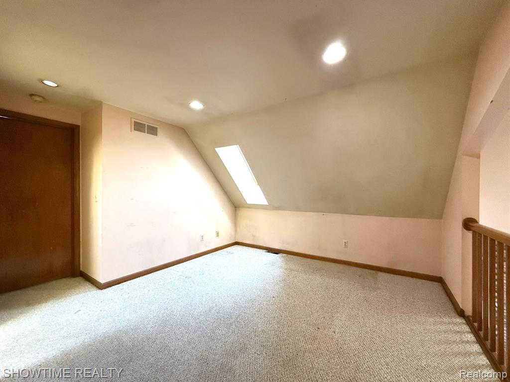 40537 DENBIGH Drive, Sterling Heights, MI 48310 — Photo 27