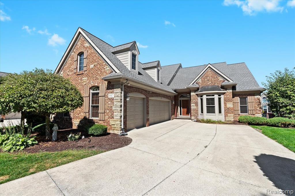 10817 Cliffview Drive, South Lyon, MI 48178 — Photo 2