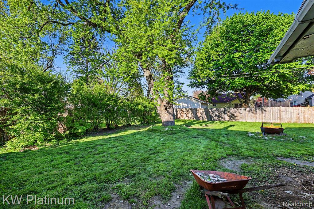 1418 21st Street, Port Huron, MI 48060 — Photo 16