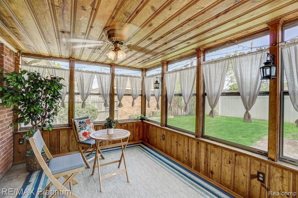 9283 VINE Avenue, Allen Park, MI 48101 — Photo 16
