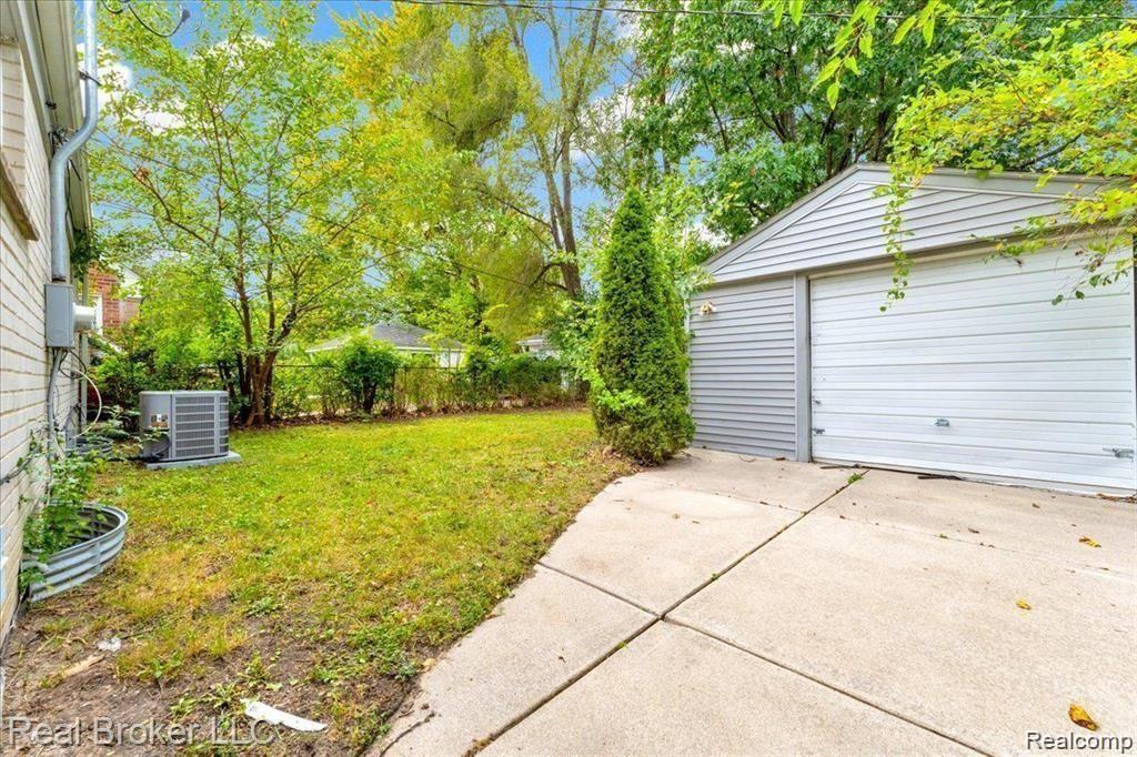9715 WOODBINE, Redford, MI 48239 — Photo 19
