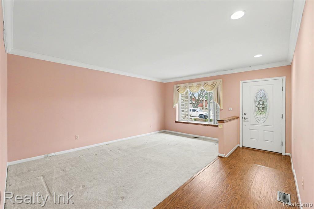 42235 Sycamore Drive, Sterling Heights, MI 48313 — Photo 7