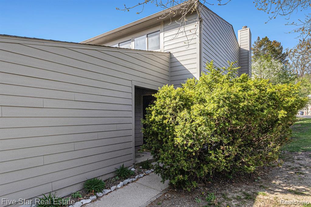 3171 Lakehaven Drive, Ann Arbor, MI 48105 — Photo 4