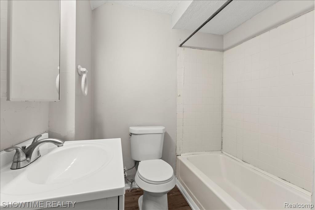 1865 N BLACKS CORNERS Road, Imlay City, MI 48444 — Photo 33