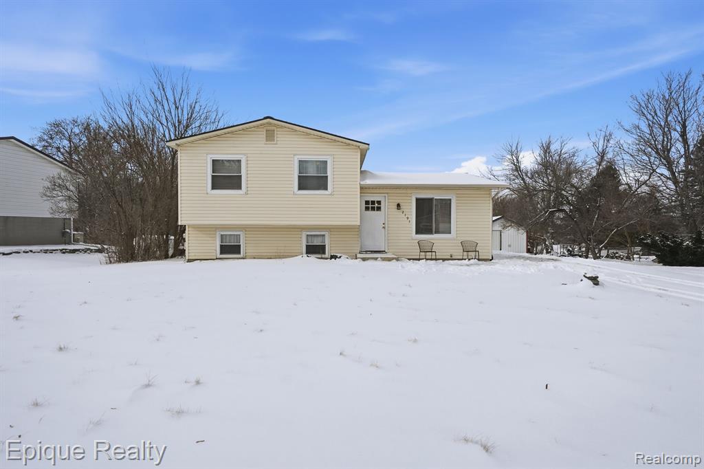 2191 Stonesthrow Drive, Lapeer, MI 48446 — front exterior