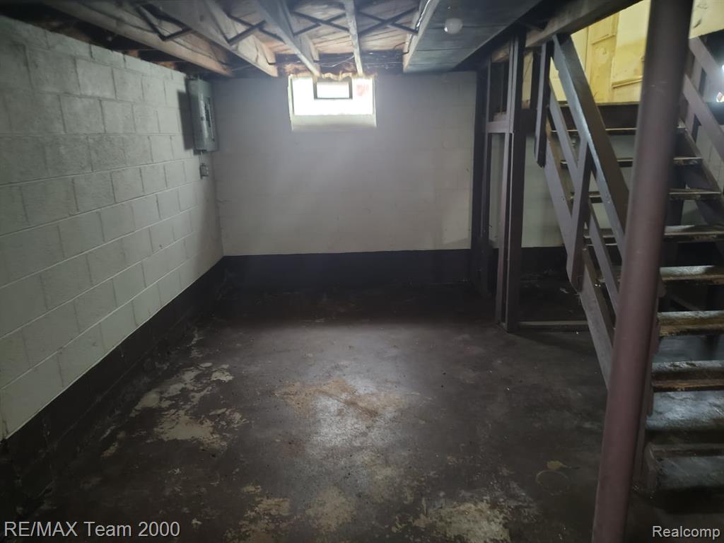 18330 Warwick Street, Detroit, MI 48219 — Photo 29