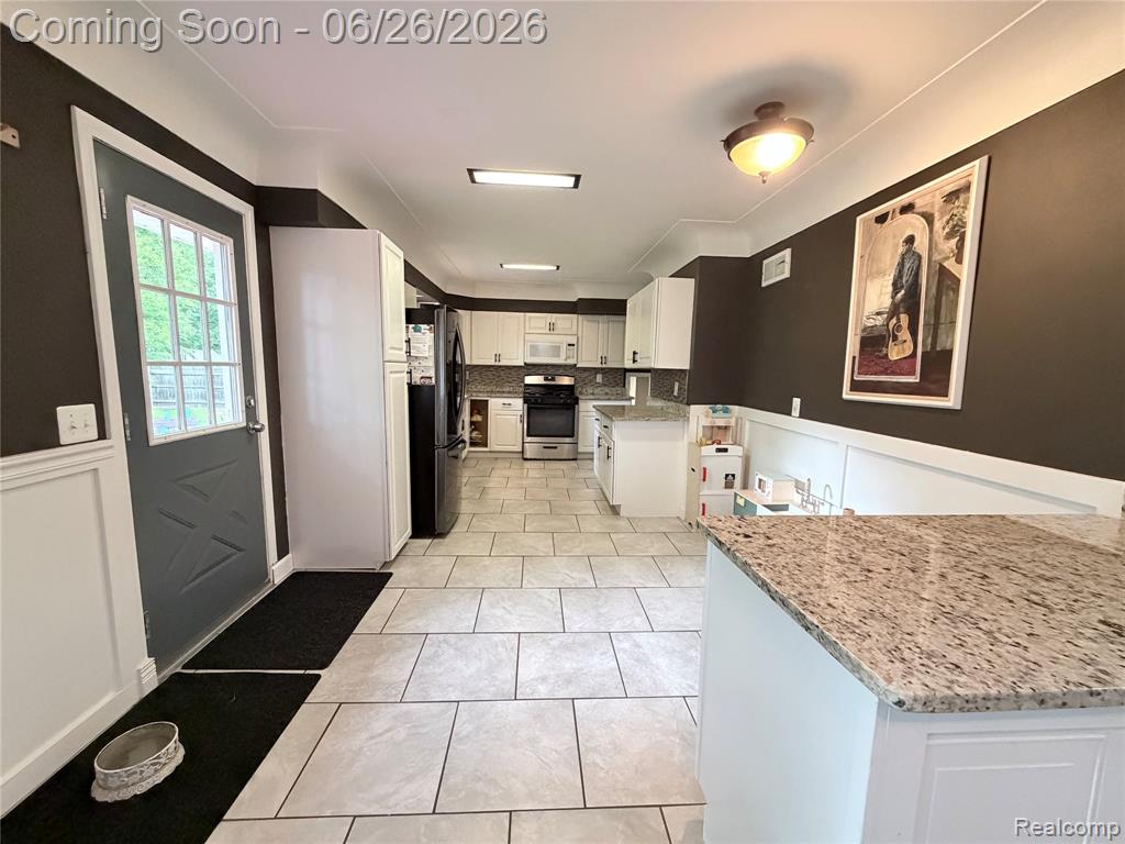 3555 Wilson Drive, Fort Gratiot, MI 48059 — Photo 8