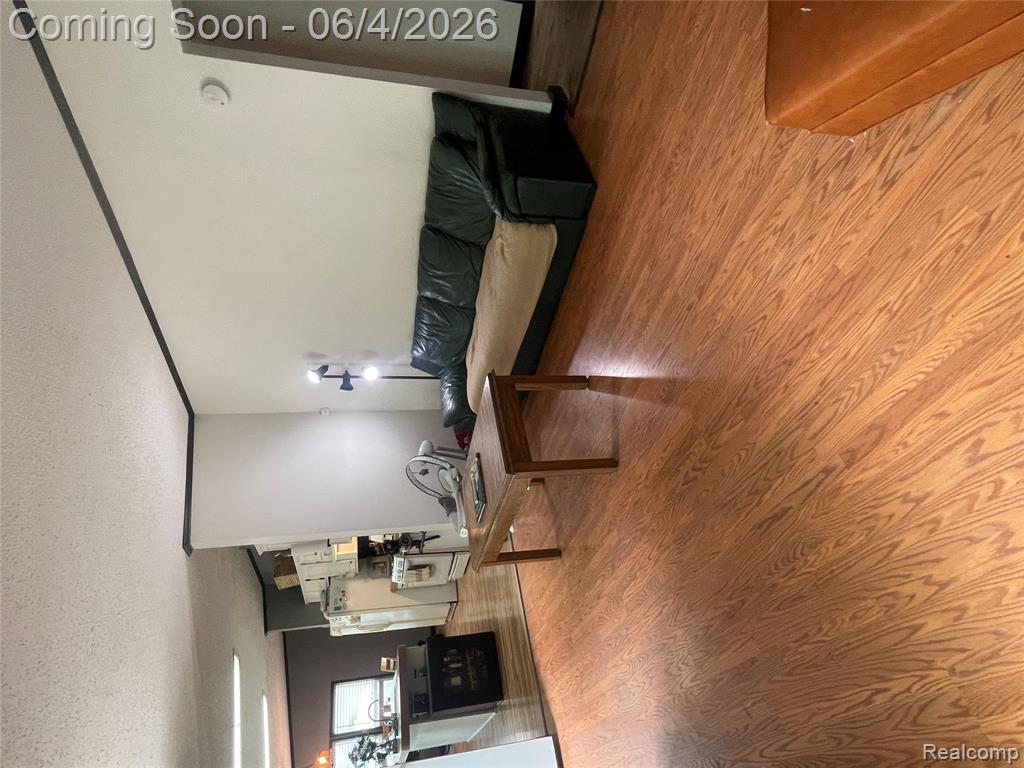 48261 Roy Court, Belleville, MI 48111 — Photo 17