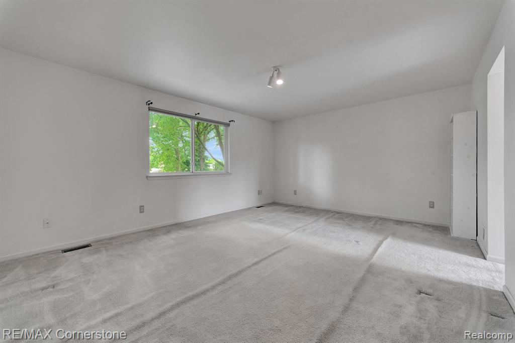 41899 CONNERWOOD Court, Canton, MI 48187 — Photo 23