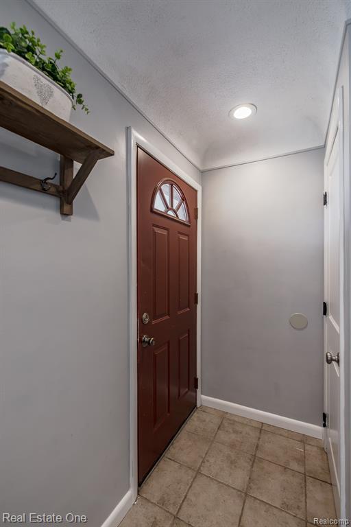 475 S Coats Road, Oxford, MI 48371 — Photo 3