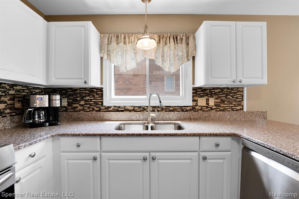 600 TURNBULL Street, Lapeer, MI 48446 — Photo 10
