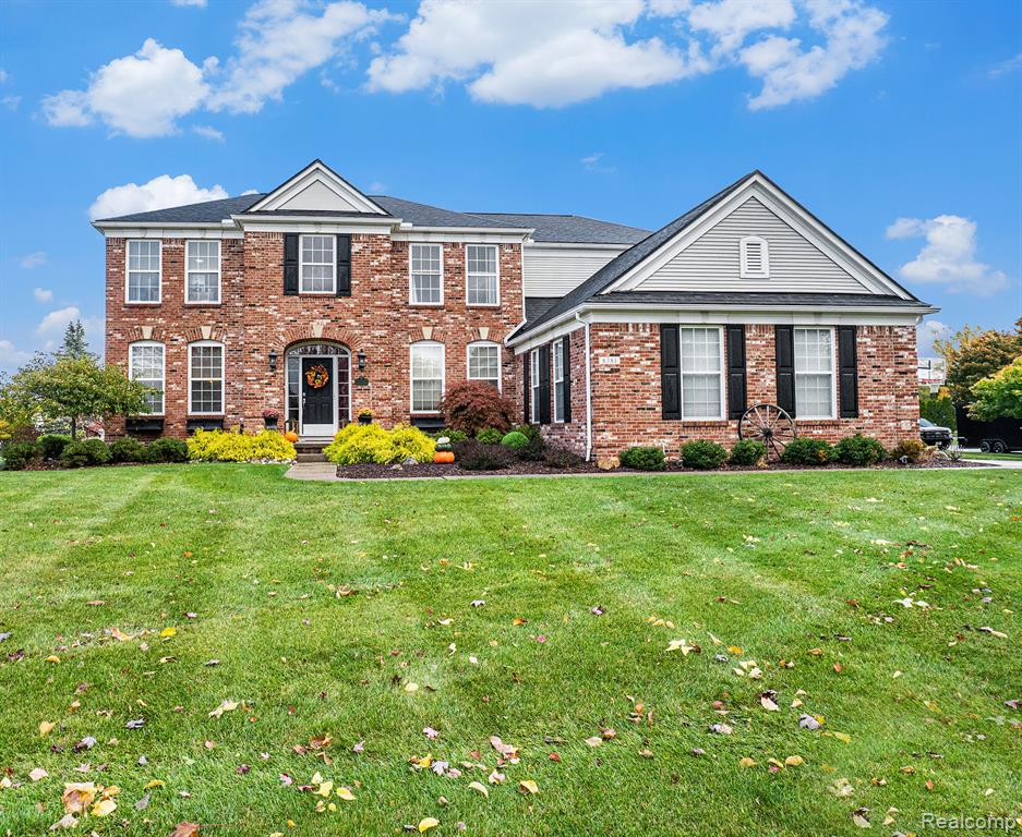 8381 Oxford Lane, Grand Blanc, MI 48439 — front exterior