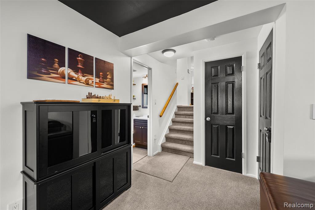 31602 Madison Avenue, Madison Heights, MI 48071 — Photo 19