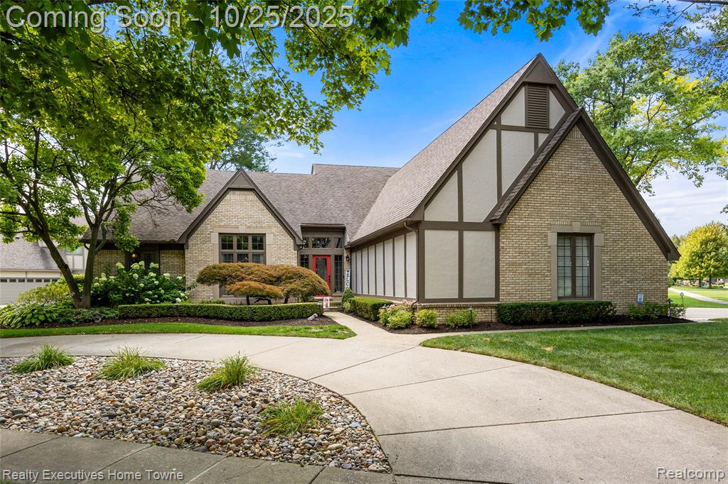 54464 Sherwood Lane, Shelby Twp, MI 48315 — front exterior