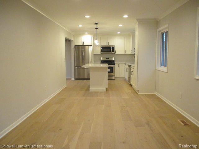 5283 Shrewsbury Drive, Troy, MI 48085 — Photo 14