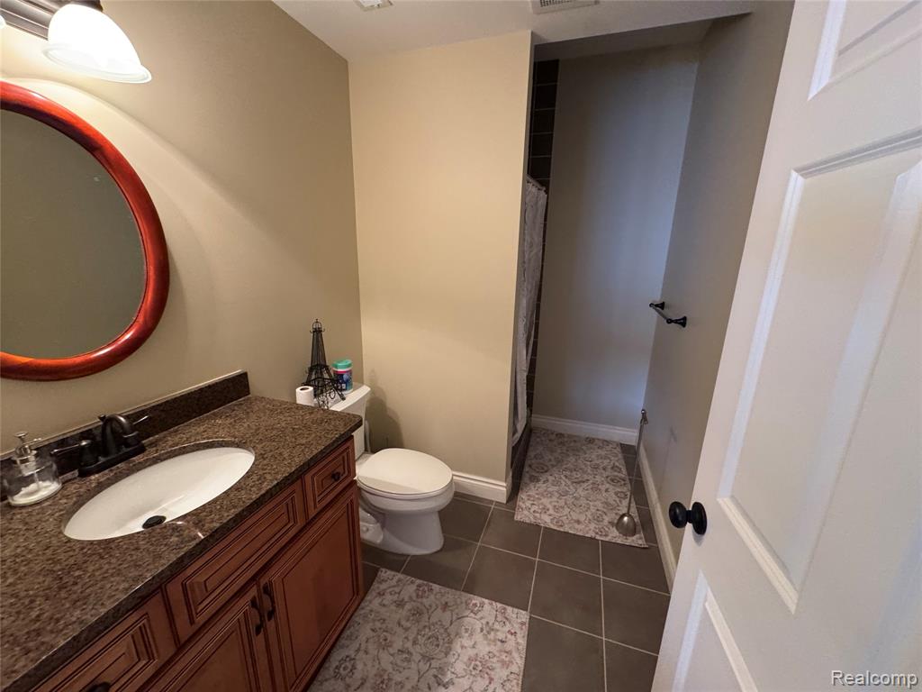 730 Penniman Avenue, 203, Plymouth, MI 48170 — Photo 2