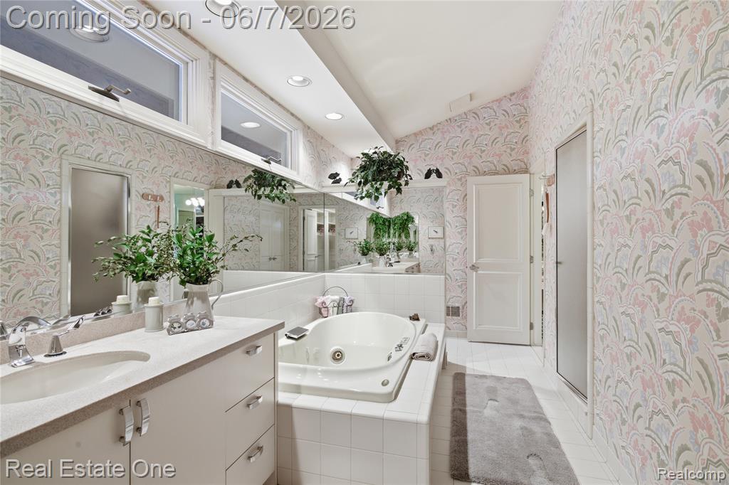 5321 Forest Way, Bloomfield Hills, MI 48302 — Photo 24