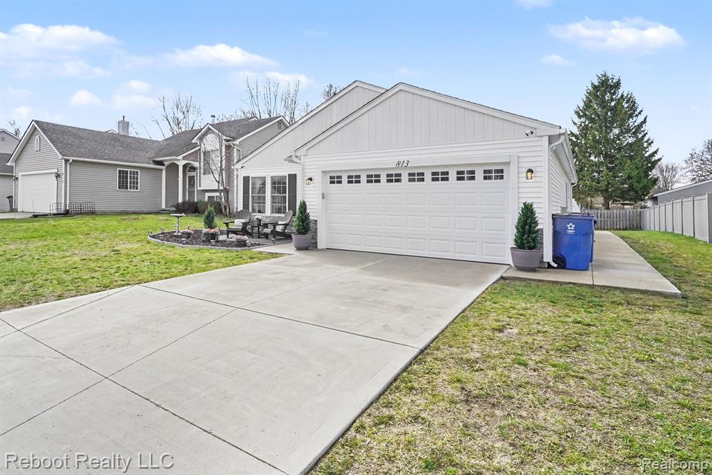 813 Partridge Court, Holly, MI 48442 — Photo 3