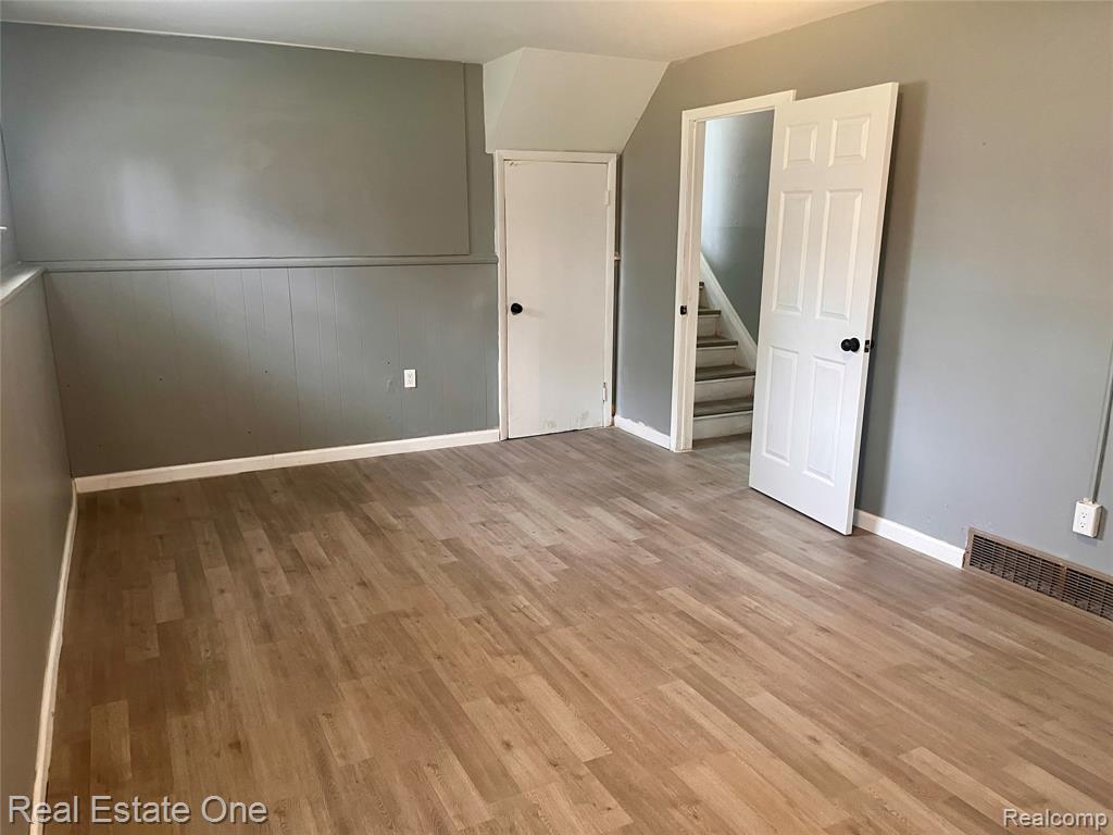 8650 Cedar Court, Ypsilanti, MI 48198 — Photo 14