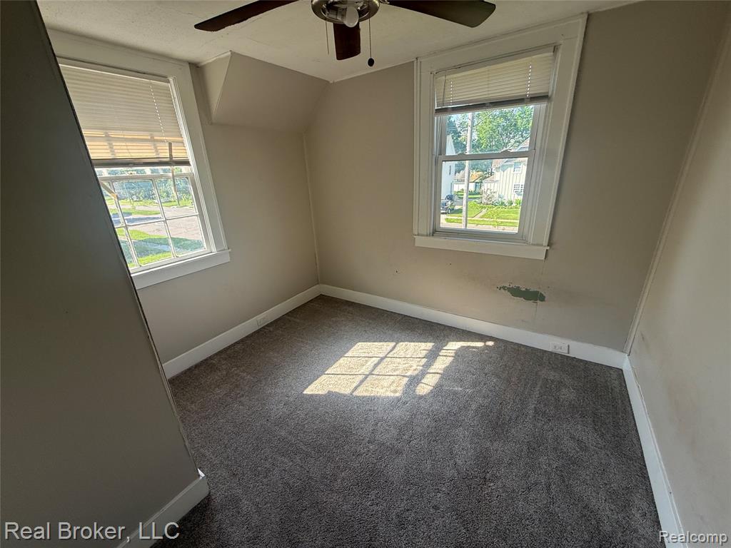 958 N Chevrolet Avenue, Flint, MI 48504 — Photo 18