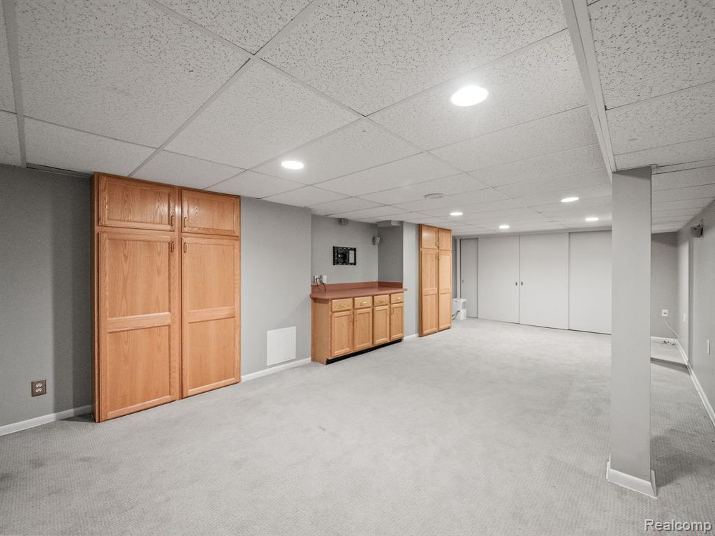 5707 WOODWIND Drive, Bloomfield Hills, MI 48301 — Photo 38