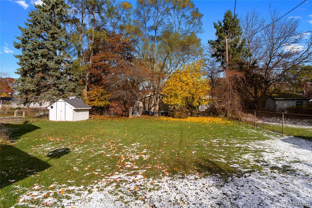 830 Westwood Drive, Fenton, MI 48430 — Photo 20