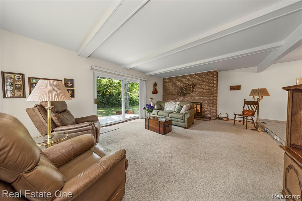 5487 Boros Drive, Troy, MI 48085 — Photo 18