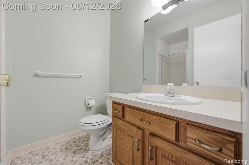 640 Longfellow Drive, Troy, MI 48085 — Photo 26