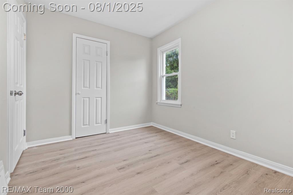 562 Mill Street, Lincoln Park, MI 48146 — Photo 13