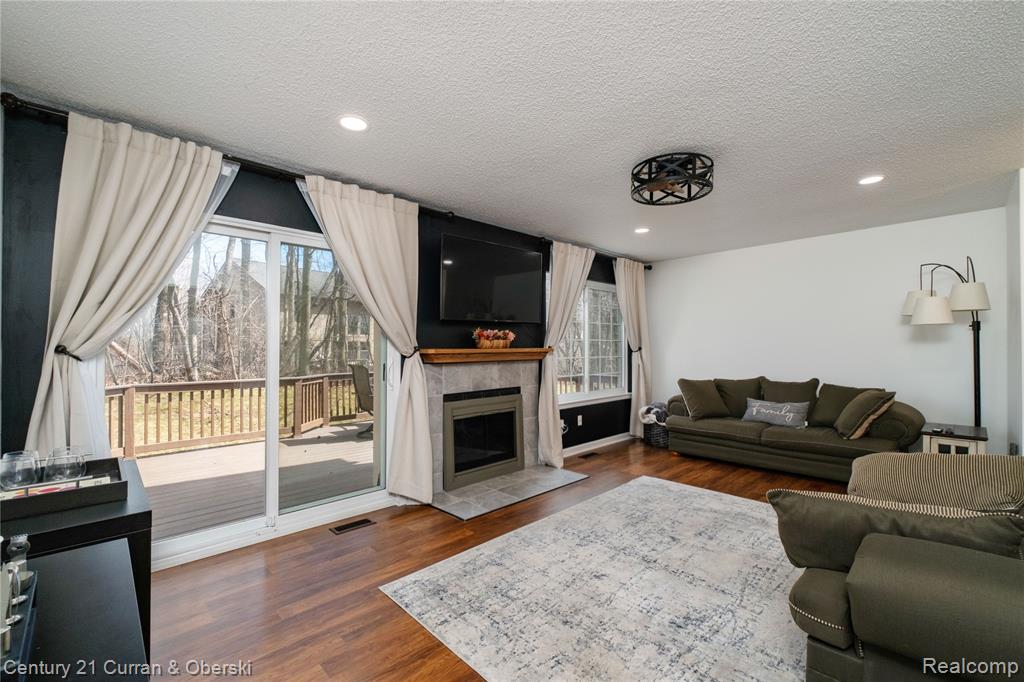 41476 Belden Circle, 53, Novi, MI 48377 — Photo 5
