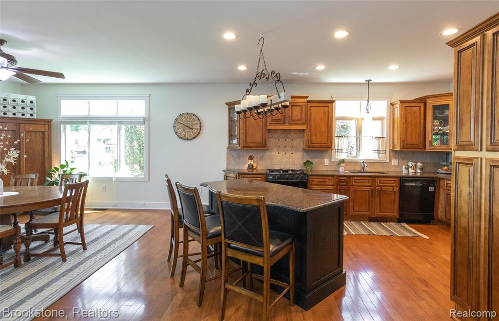 9317 Ridge Road, Goodrich Vlg, MI — Photo 25