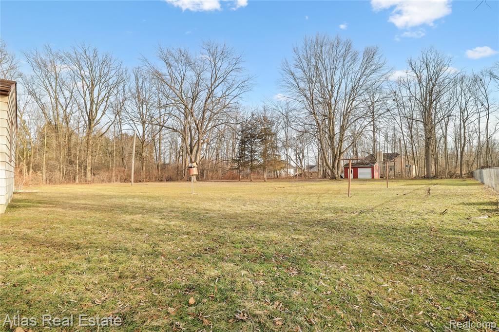 4386 Bennett Drive, Burton, MI 48519 — Photo 17