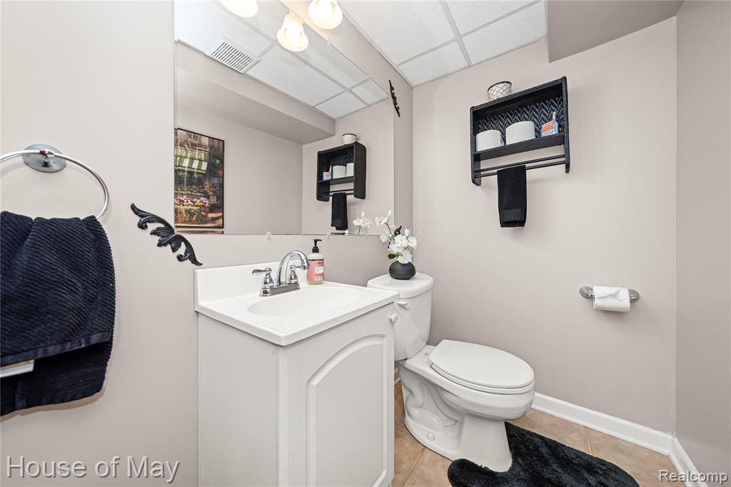 47793 Ten Point Drive, Canton, MI 48187 — Photo 45