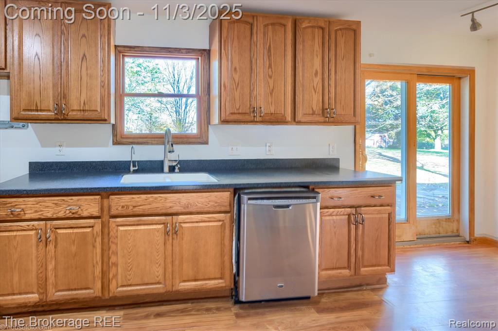 9298 Hilda Lane, Flushing, MI 48433 — Photo 16