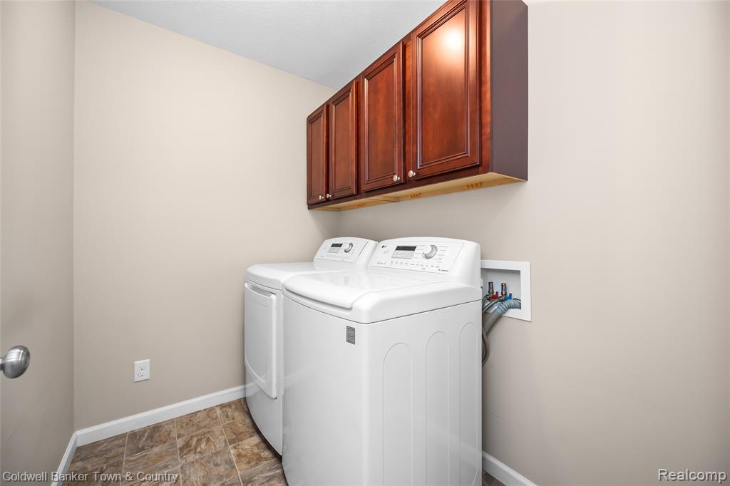 9122 Oneida Way, Pinckney, MI 48169 — Photo 30