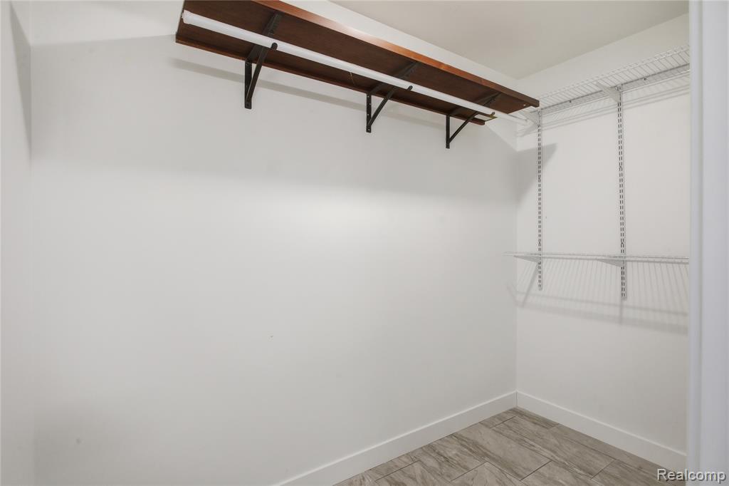 166 Oak Street, 309, Wyandotte, MI 48192 — Photo 24