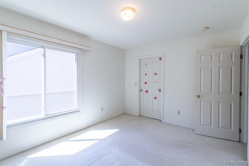42852 SANDSTONE Drive, Novi, MI 48377 — Photo 20