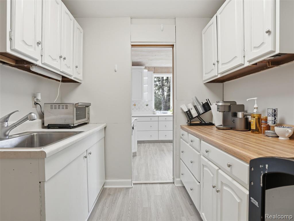 1690 Ledbury Drive, Bloomfield Hills, MI 48304 — Photo 40