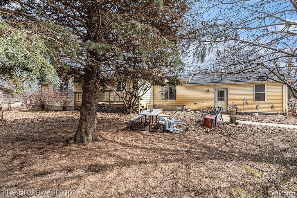 9448 WASHBURN Road, Columbiaville, MI 48421 — Photo 34