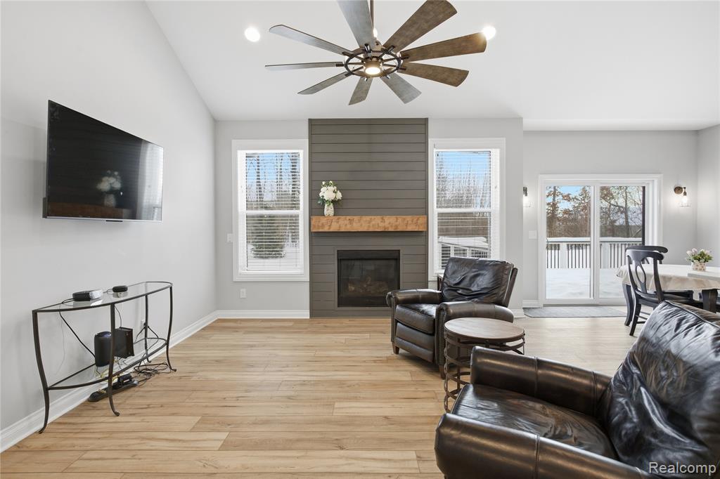 12425 Wolfberry Court, Fenton, MI 48430 — Photo 11