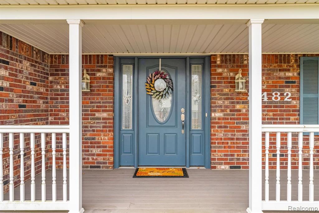 8482 BELLE BLUFF Drive, Grand Blanc, MI 48439 — Photo 9