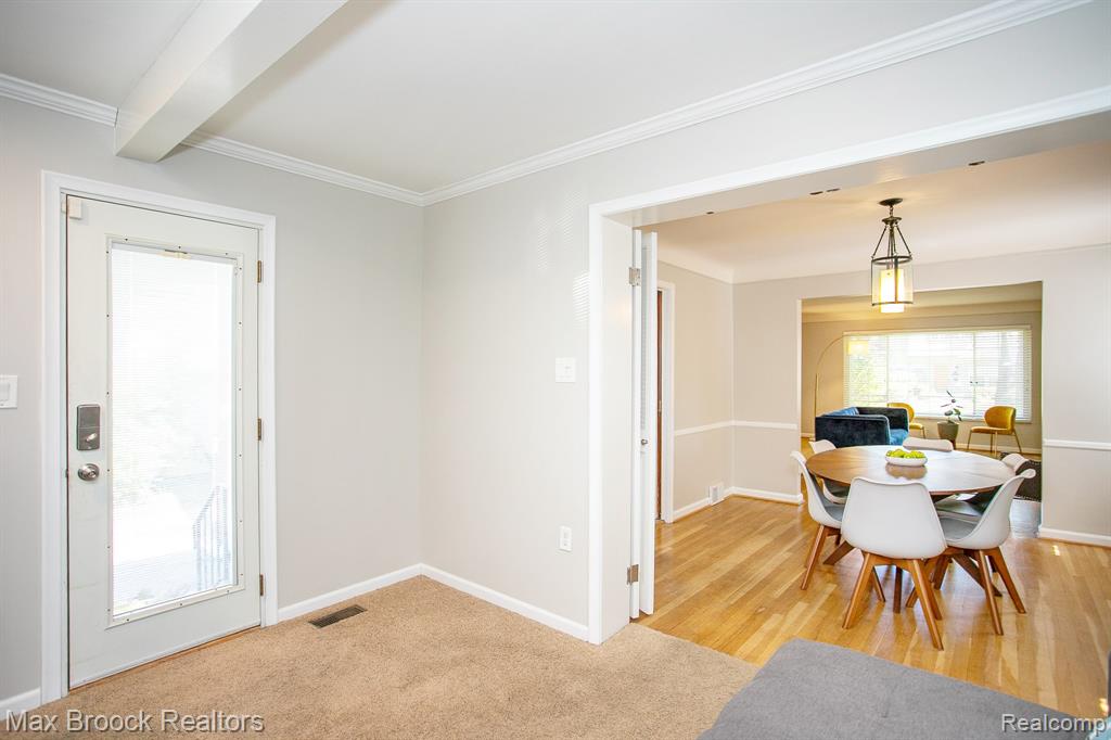 26015 ALLOR Avenue, Huntington Woods, MI — Photo 15