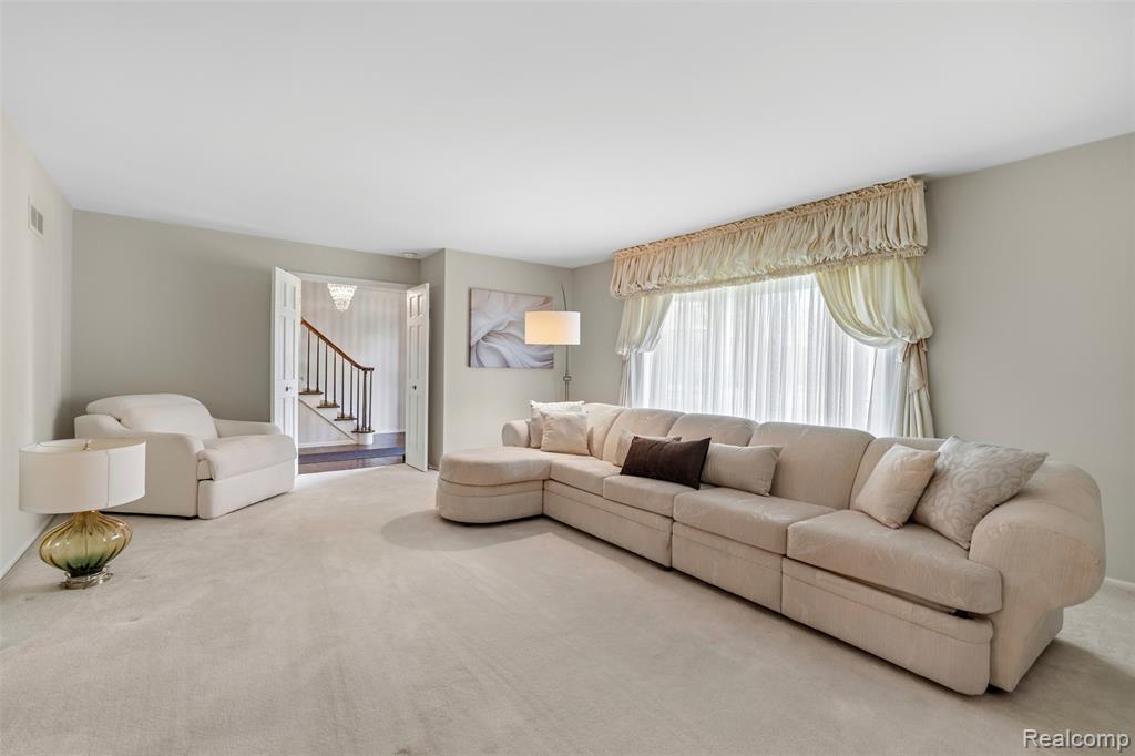 6338 Covered Wagons Trail, Flint, MI 48532 — Photo 48