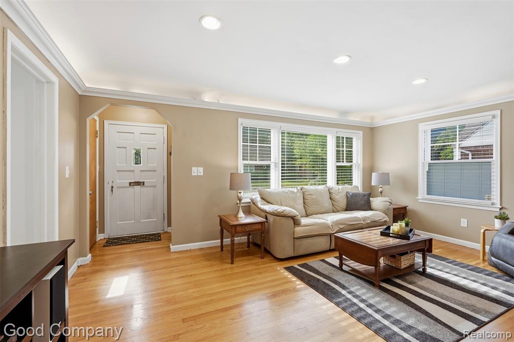 23470 Oneida Street, Oak Park, MI 48237 — Photo 5