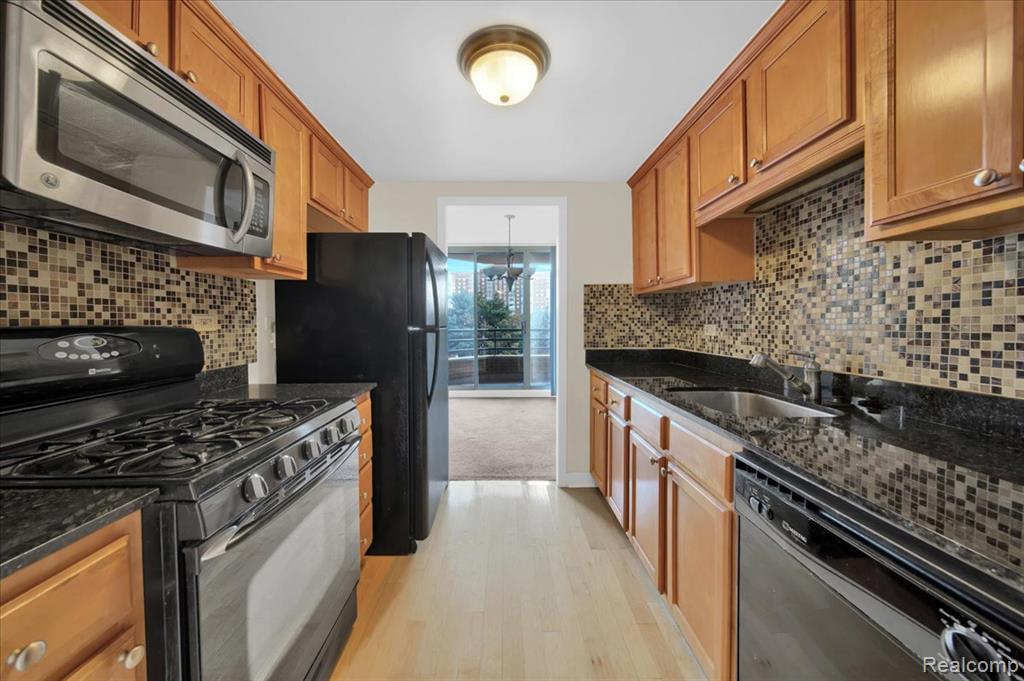 3320 Spinnaker Lane, 3A, Detroit, MI 48207 — Photo 13